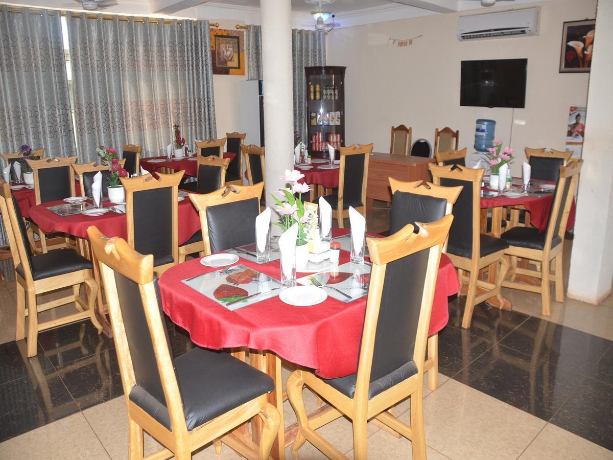 Techiman Hotel De Geogio מראה חיצוני תמונה